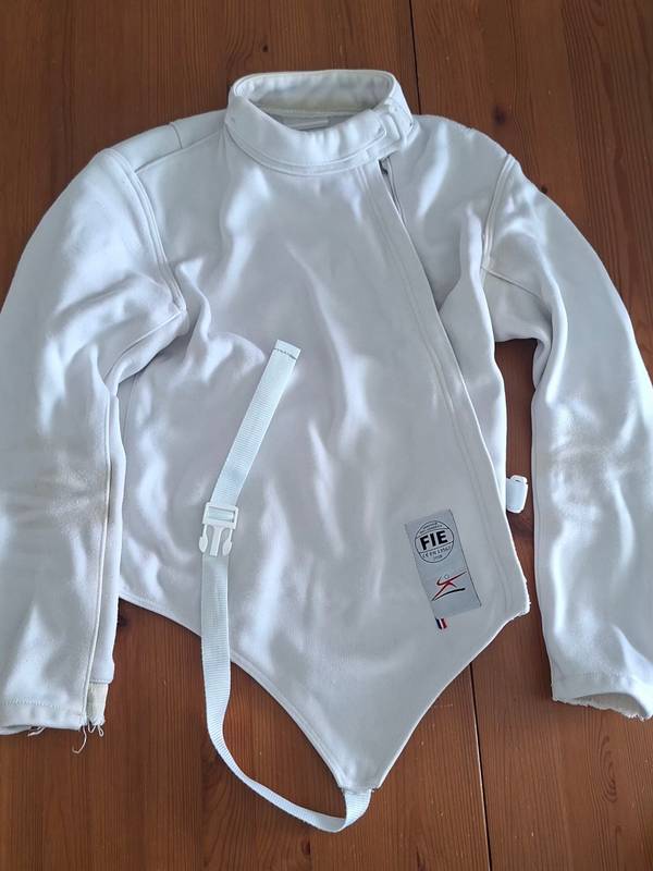 Veste épée