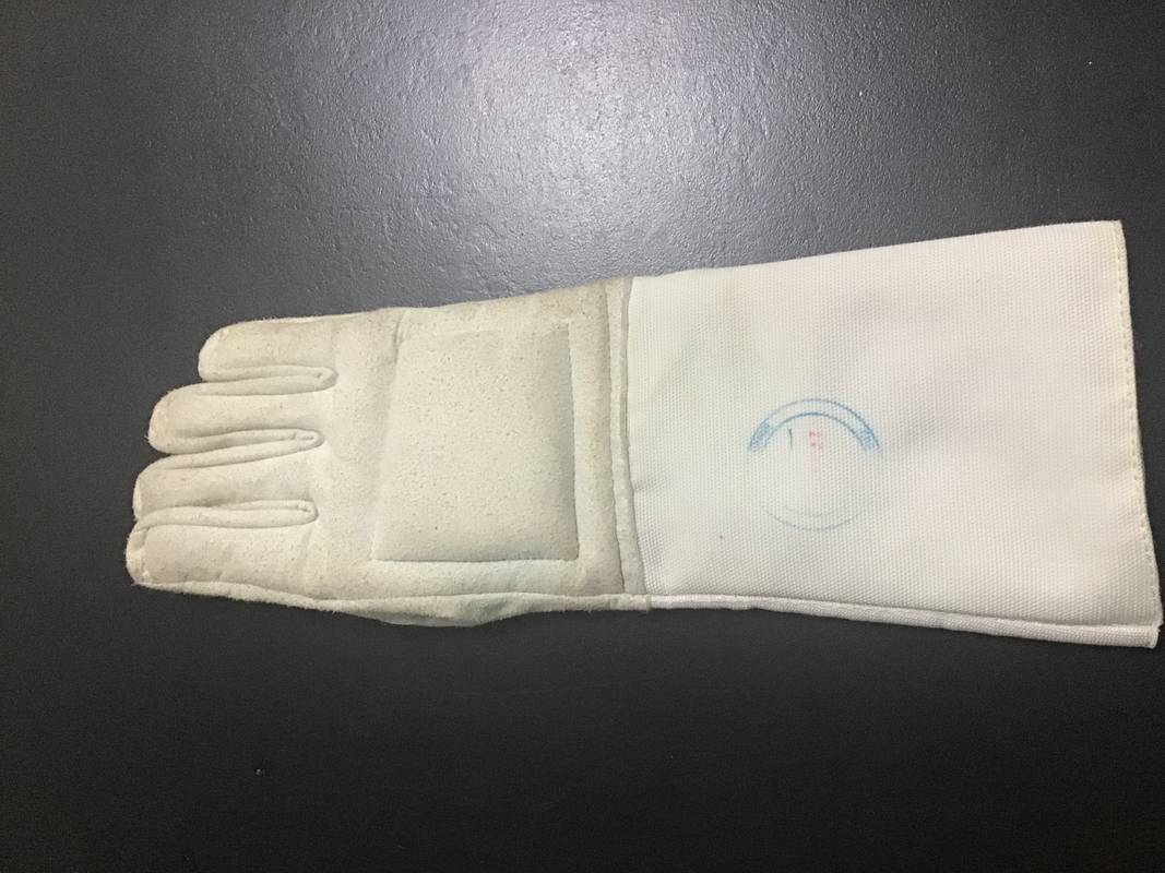 Gant fleuret et épée 