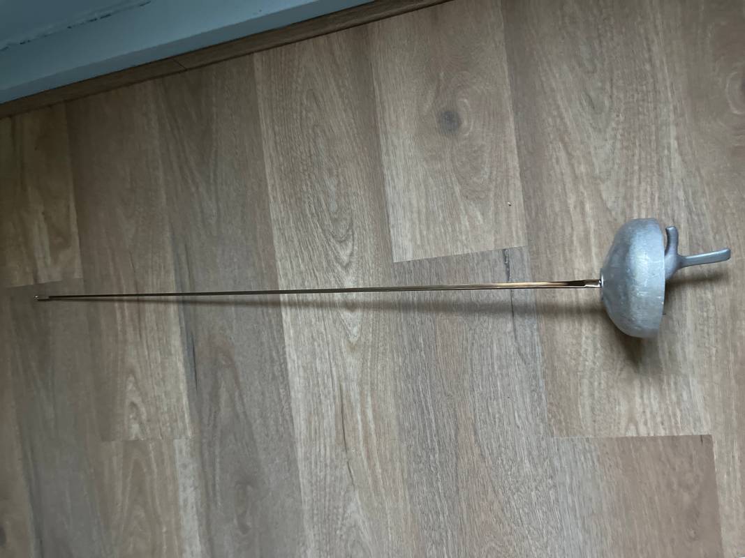 Épée droitier complète FIE lame 5