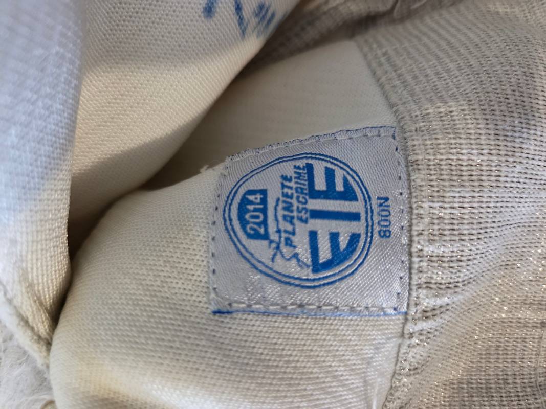 Gant de sabre électrique droitier