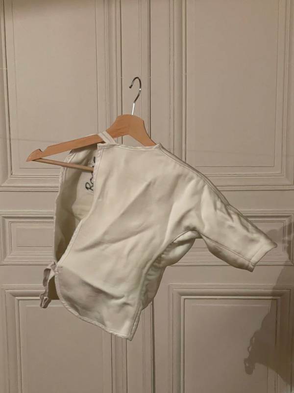 Sous cuirasse femme droite